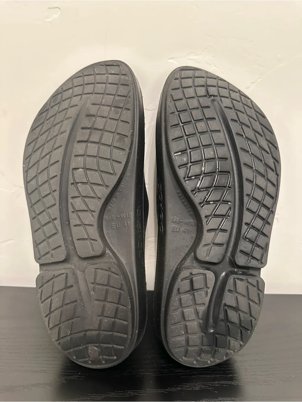 Oofos OOahh Men’s Recovery Slide - Black